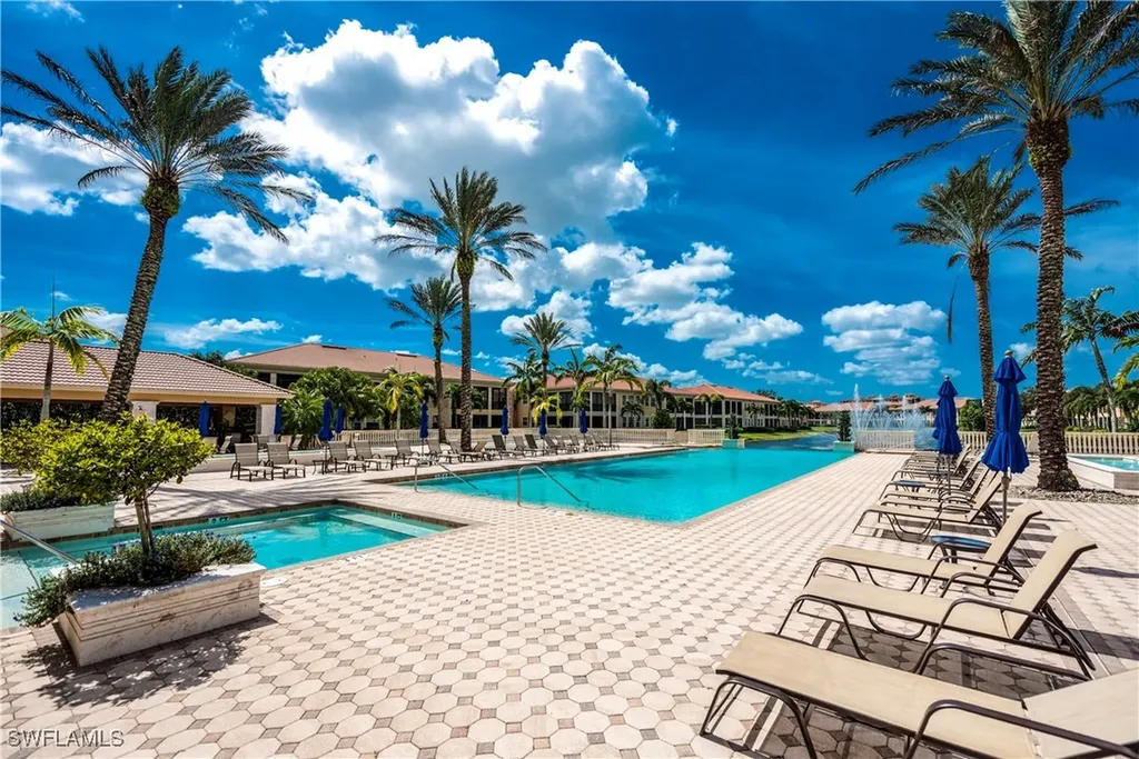 571 Avellino Isle Circle Naples FL 34119