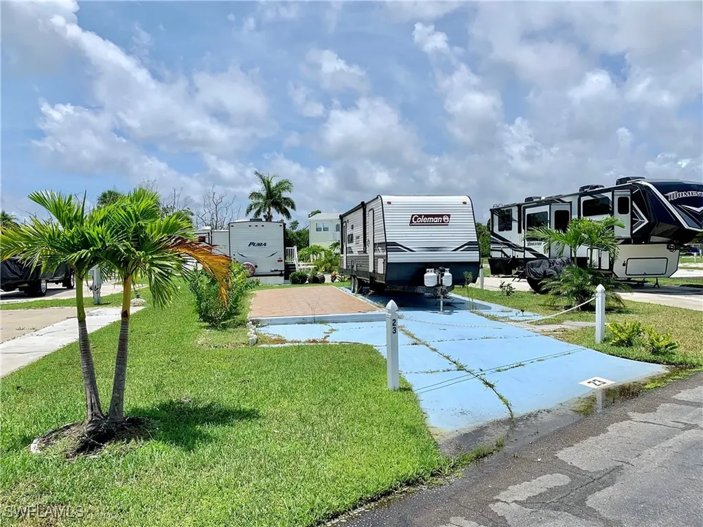 19681 Summerlin #23 Road Fort Myers FL 33908