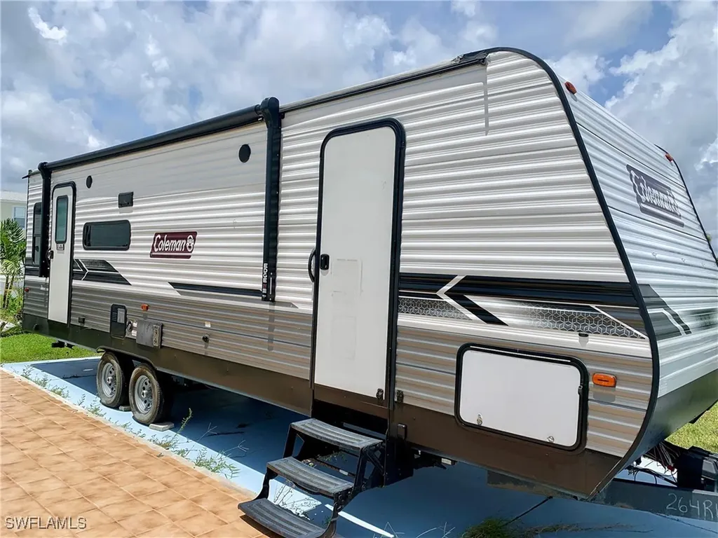 19681 Summerlin #23 Road Fort Myers FL 33908