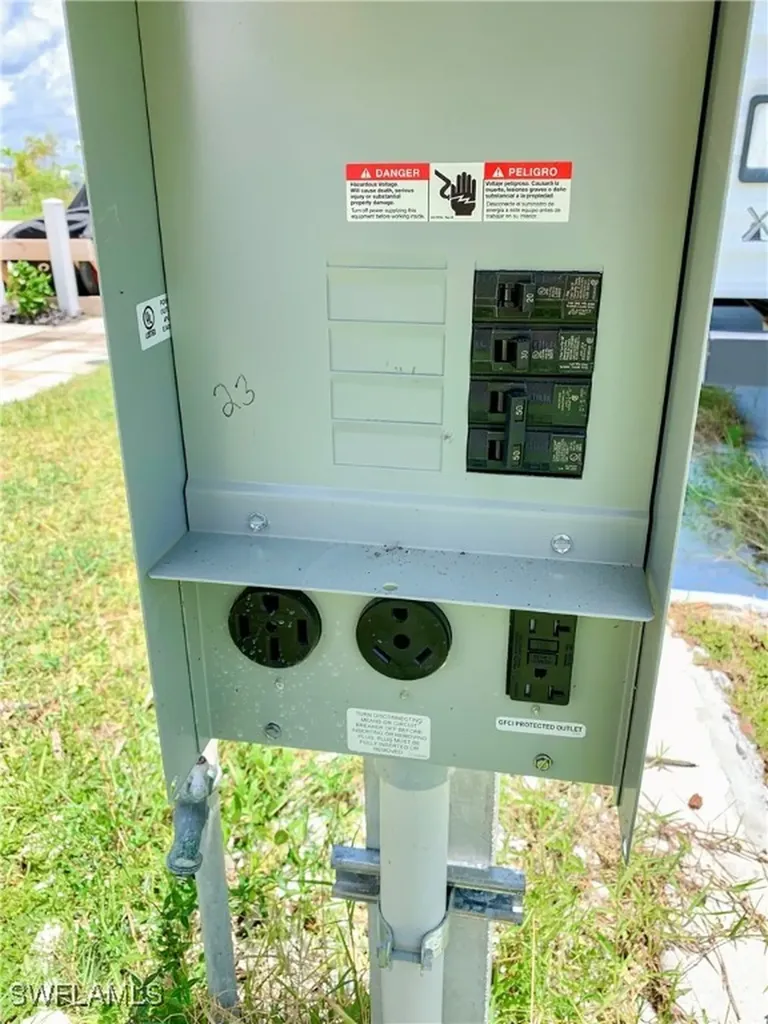 19681 Summerlin #23 Road Fort Myers FL 33908