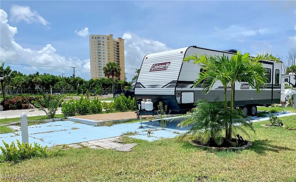 19681 Summerlin #23 Road Fort Myers FL 33908