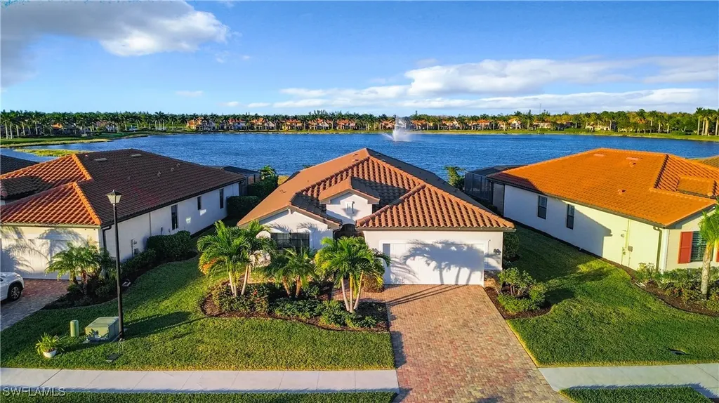 1556 Santiago Circle Naples FL 34113