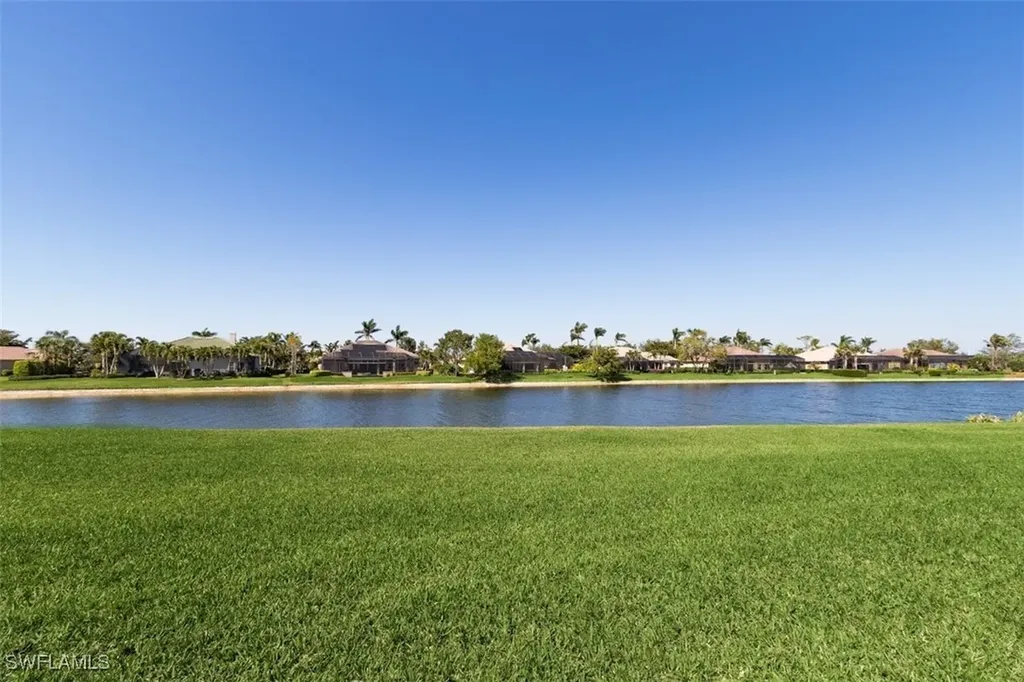 8073 Players Cove Drive Naples FL 34113