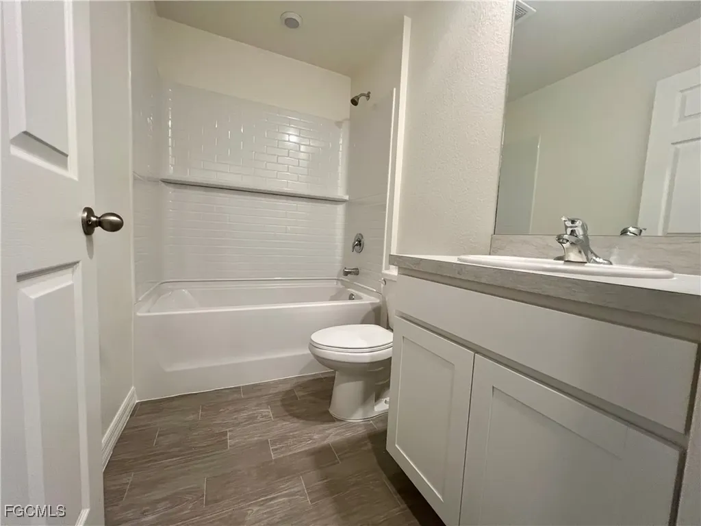 1220 NW 24th Place Cape Coral FL 33993