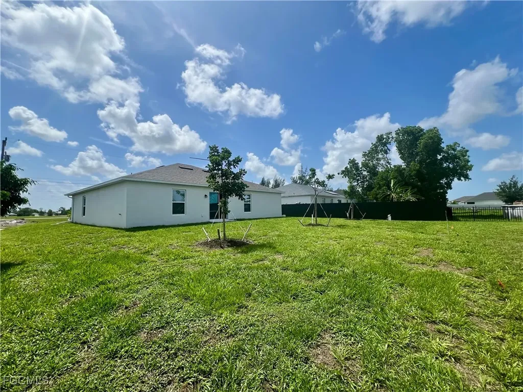 1220 NW 24th Place Cape Coral FL 33993