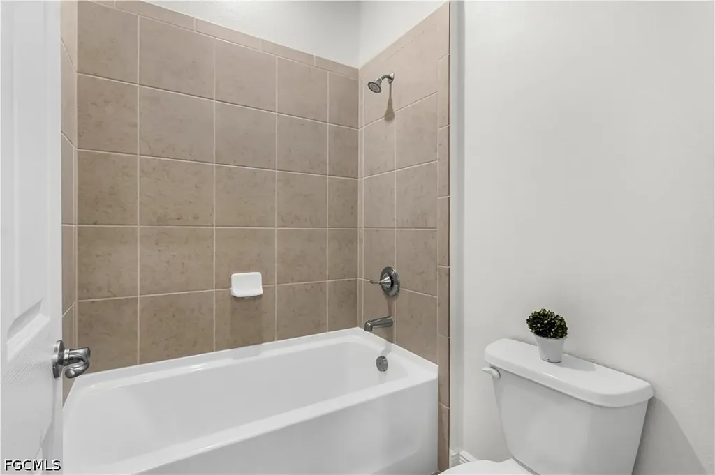 4513 NW 34th Street Cape Coral FL 33993