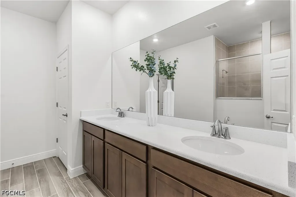 4513 NW 34th Street Cape Coral FL 33993