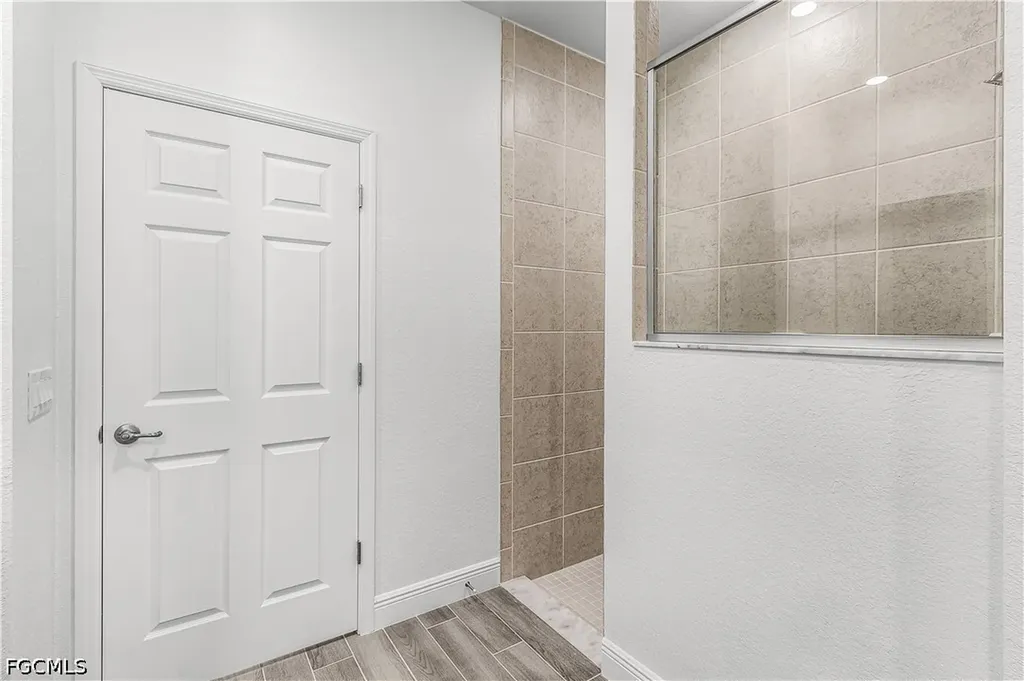 4513 NW 34th Street Cape Coral FL 33993