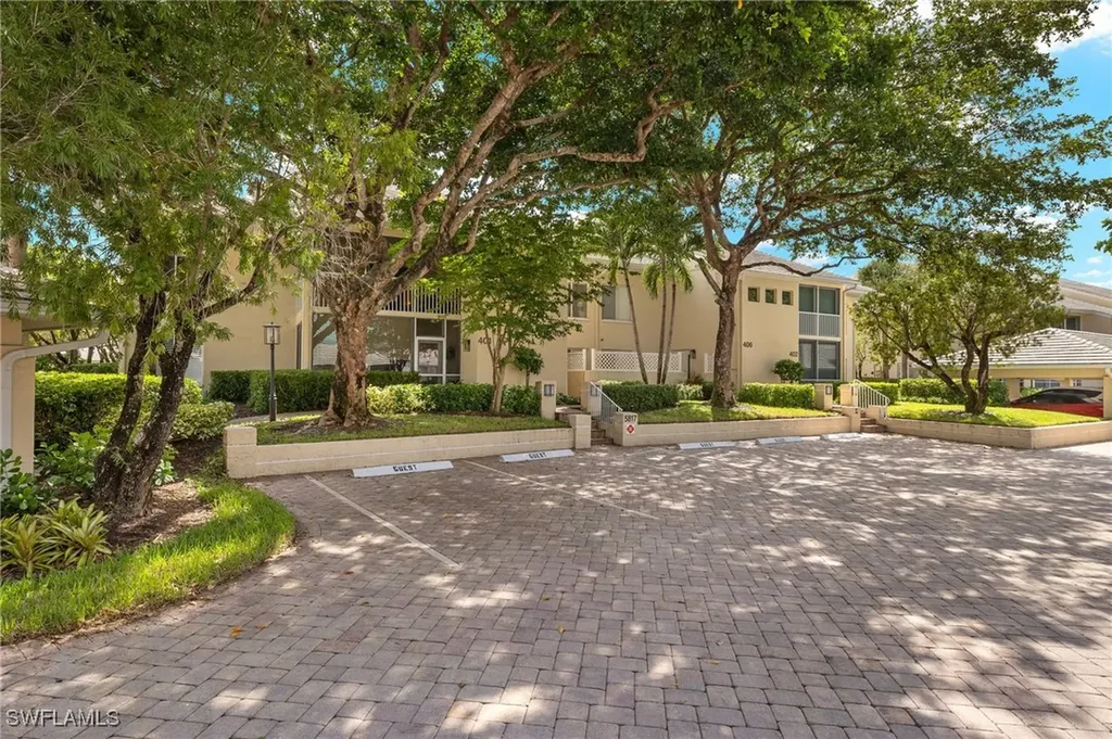 5817 Glencove Drive Naples FL 34108