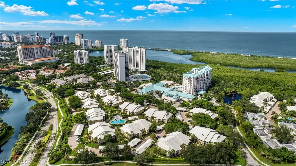 5817 Glencove Drive Naples FL 34108
