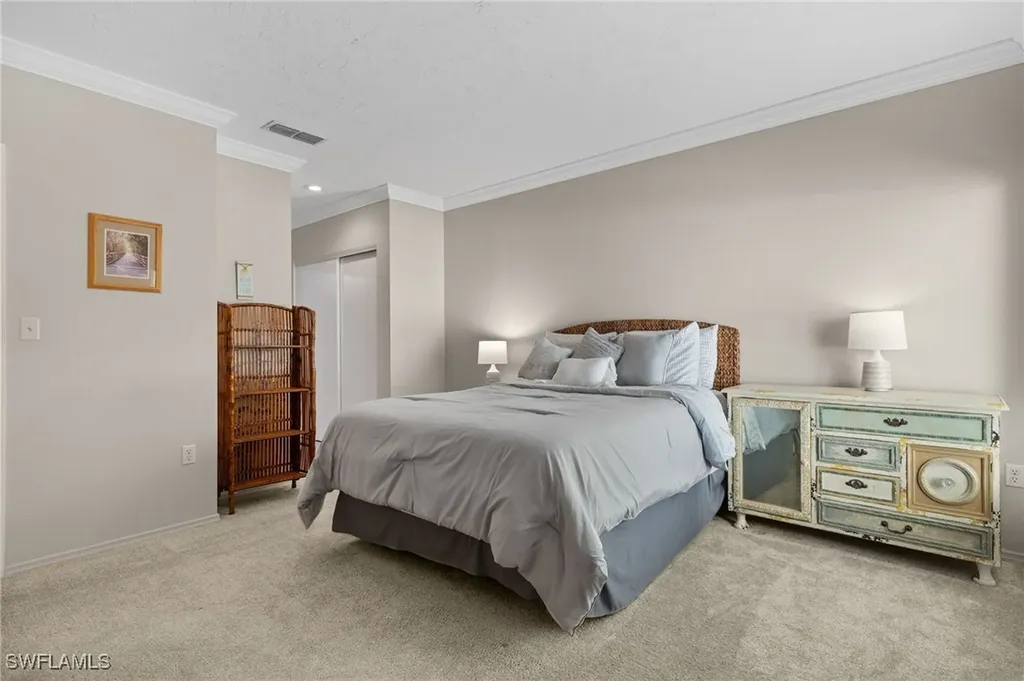 5817 Glencove Drive Naples FL 34108