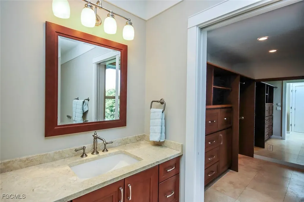 5071 Joewood Drive Sanibel FL 33957