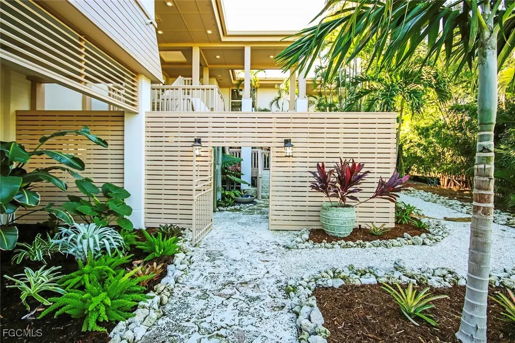 5071 Joewood Drive Sanibel FL 33957