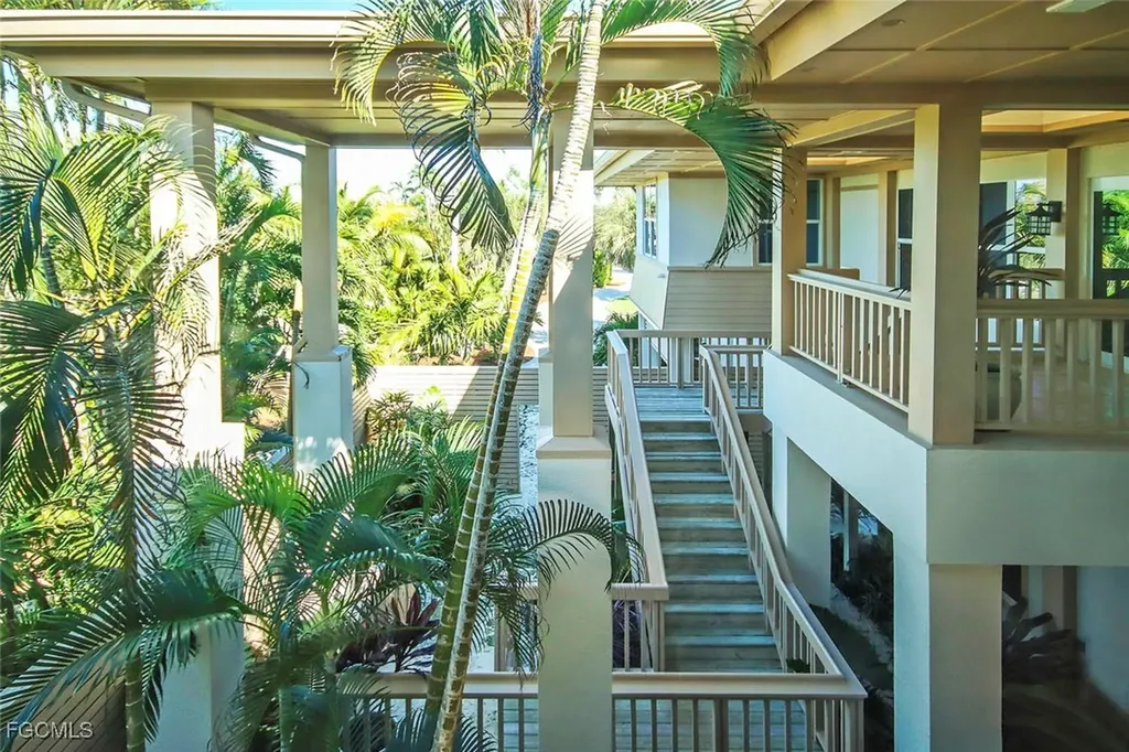 5071 Joewood Drive Sanibel FL 33957