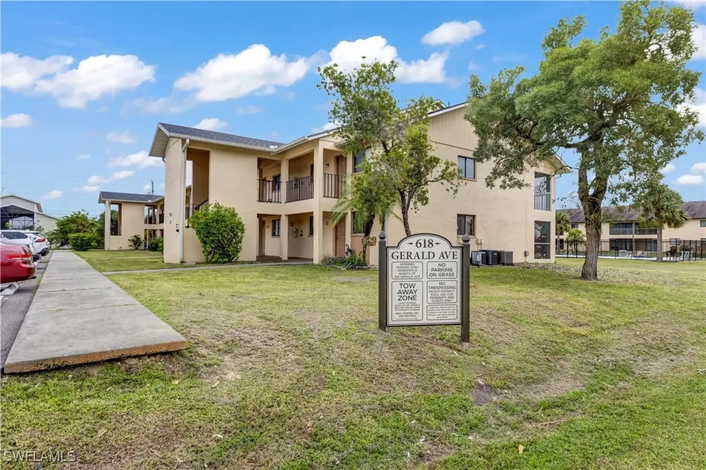 Lehigh Acres FL, 618 Gerald Avenue, Unit 421