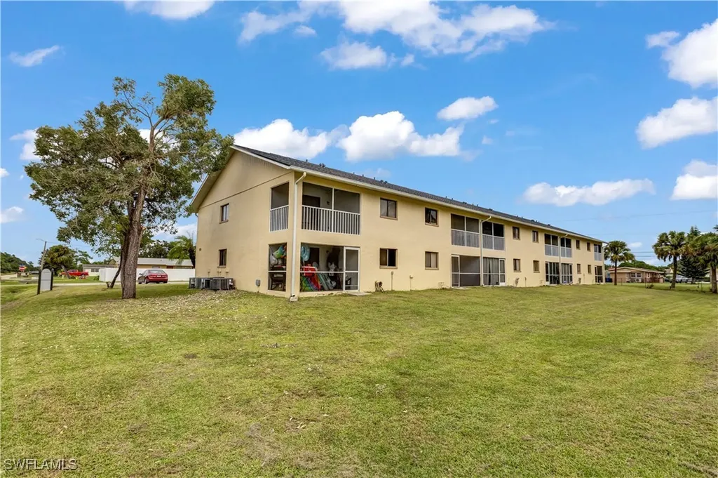 618 Gerald Avenue Lehigh Acres FL 33936