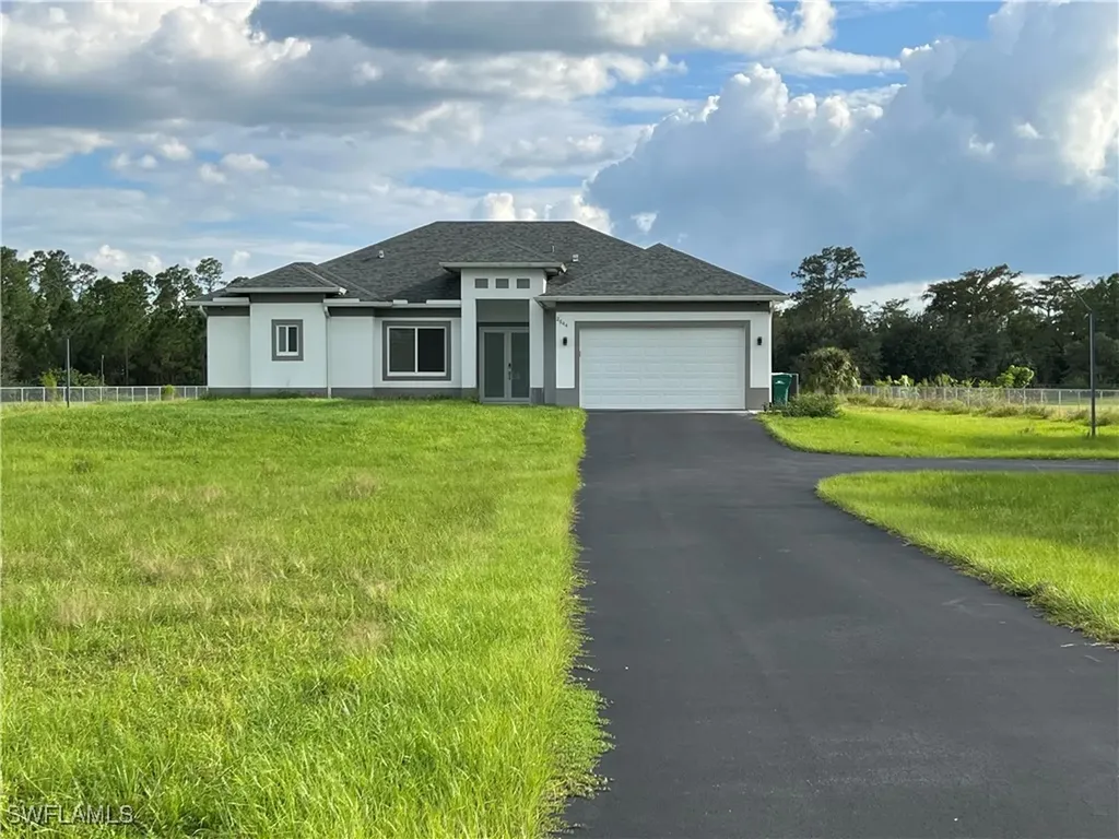 2544 39th Avenue NE Naples FL 34120