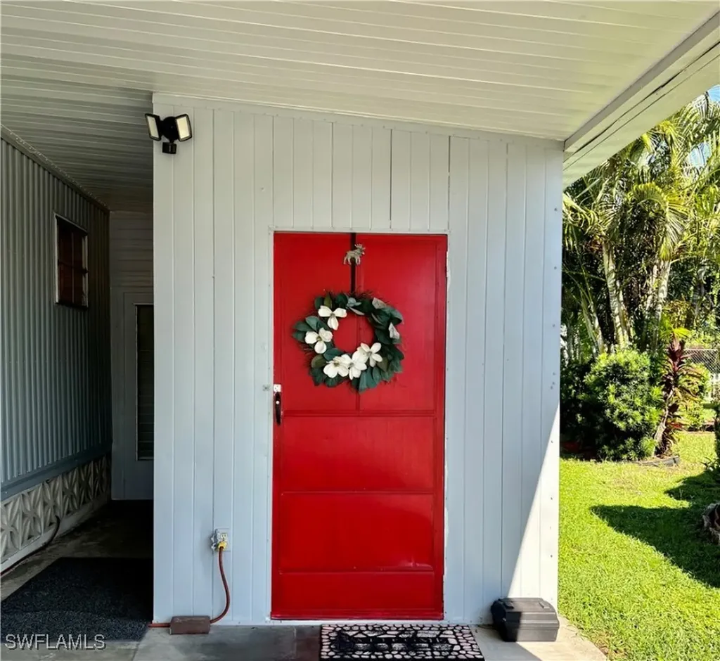 221 Shrub Lane N North Fort Myers FL 33917