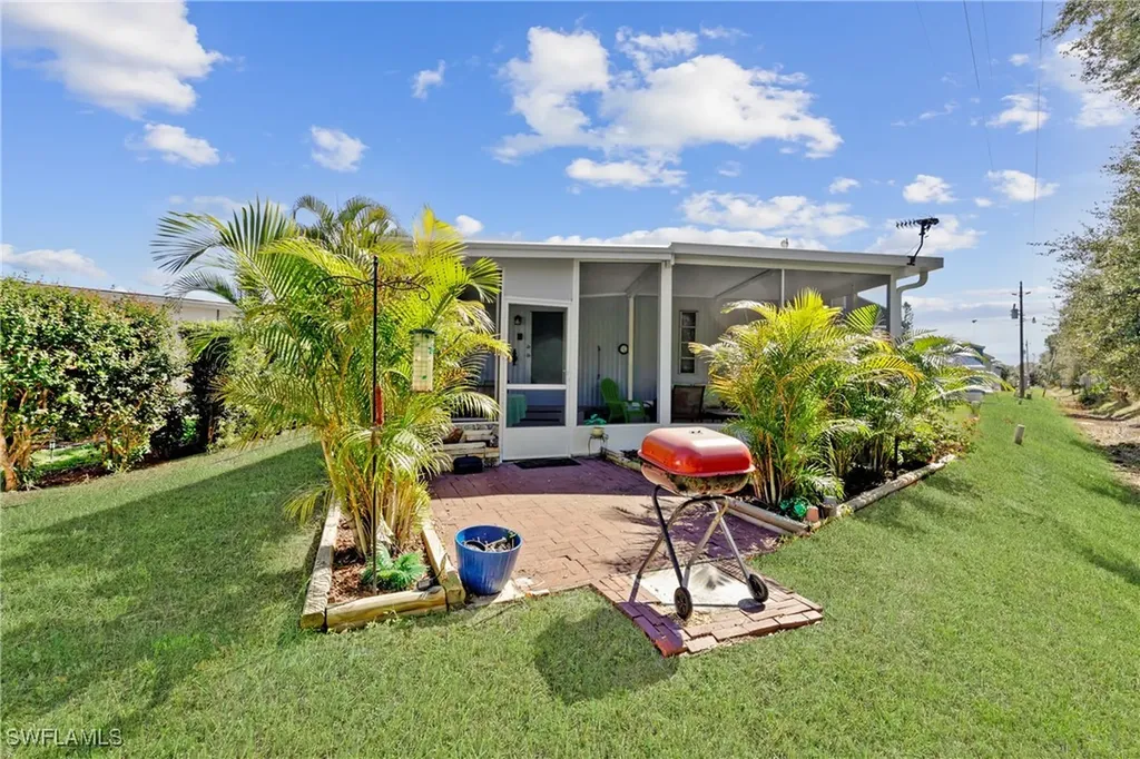 221 Shrub Lane N North Fort Myers FL 33917