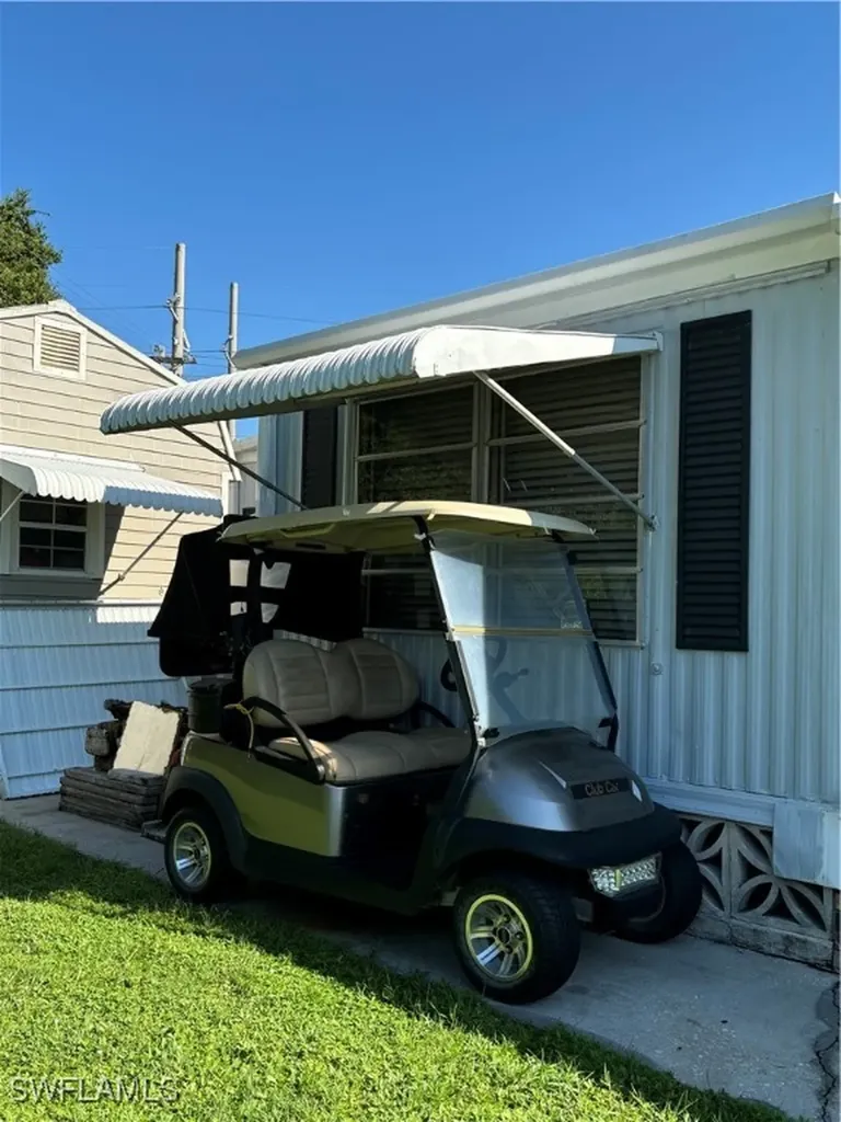 221 Shrub Lane N North Fort Myers FL 33917