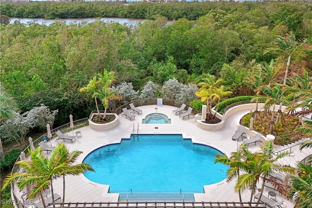 8990 Bay Colony Drive Naples FL 34108