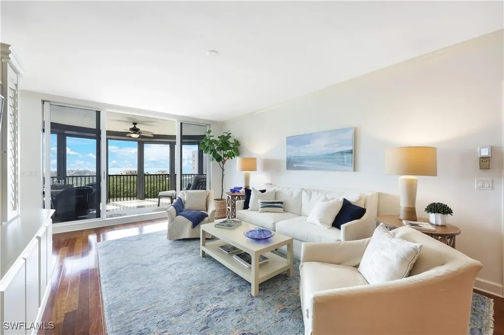 8990 Bay Colony Drive Naples FL 34108
