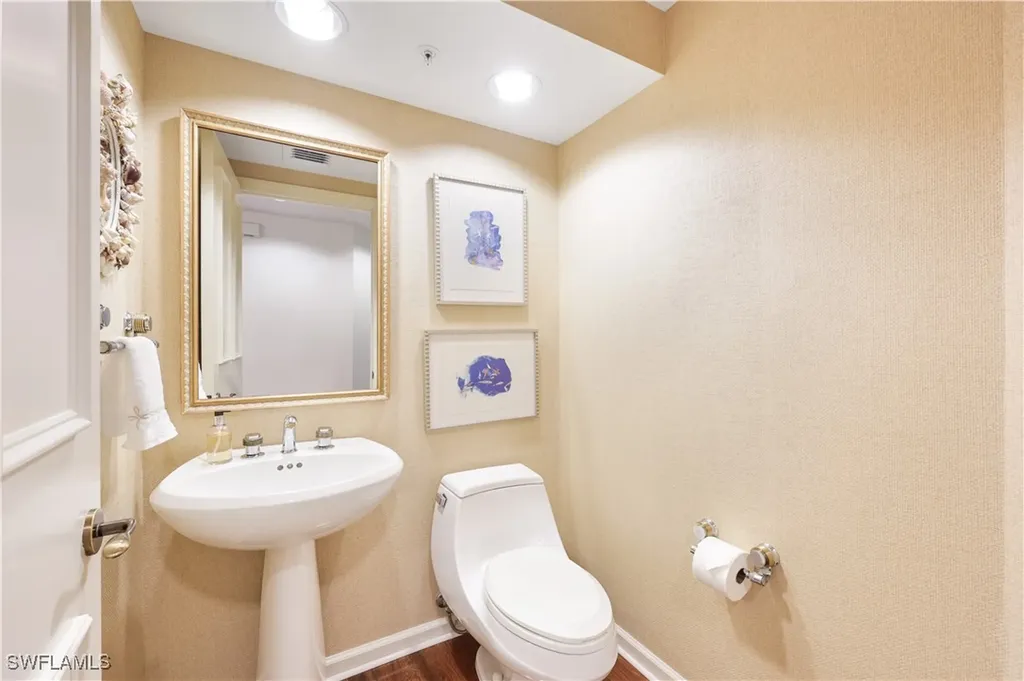 8990 Bay Colony Drive Naples FL 34108