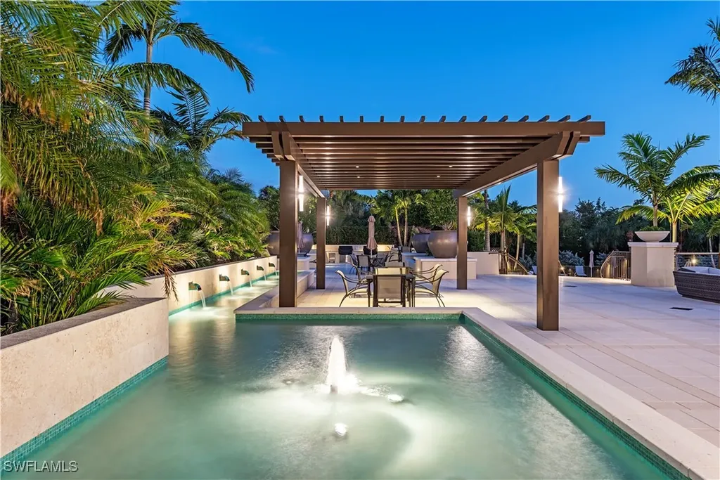 8990 Bay Colony Drive Naples FL 34108