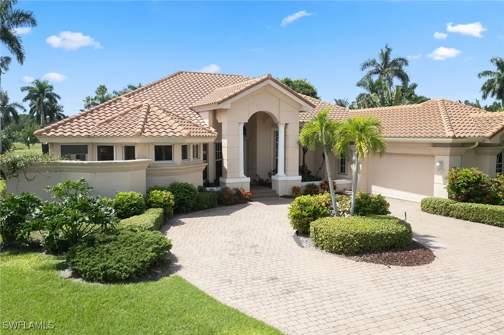 530 Harbour Drive Naples FL 34103