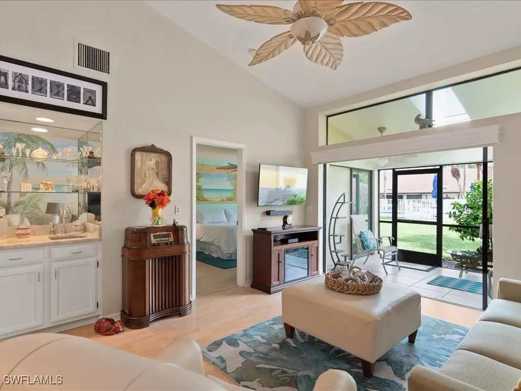 10742 Regent Circle Naples FL 34109
