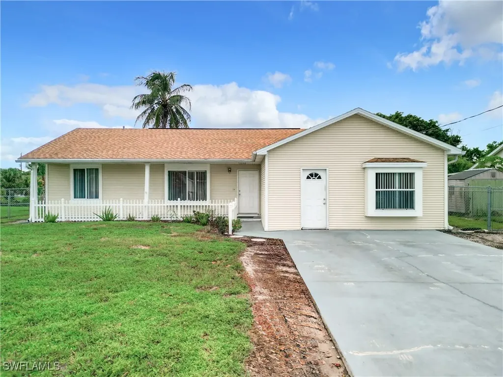 2128 55th Street SW Naples FL 34116