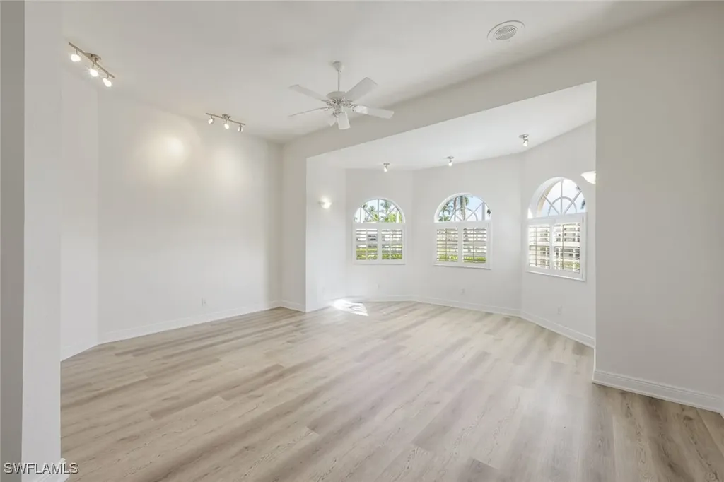 2220 Sagramore Place Cape Coral FL 33914