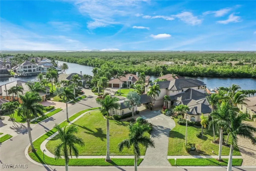 2220 Sagramore Place Cape Coral FL 33914