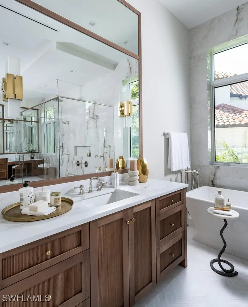 3131 Gin Lane Naples FL 34102