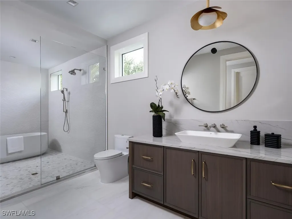 3131 Gin Lane Naples FL 34102