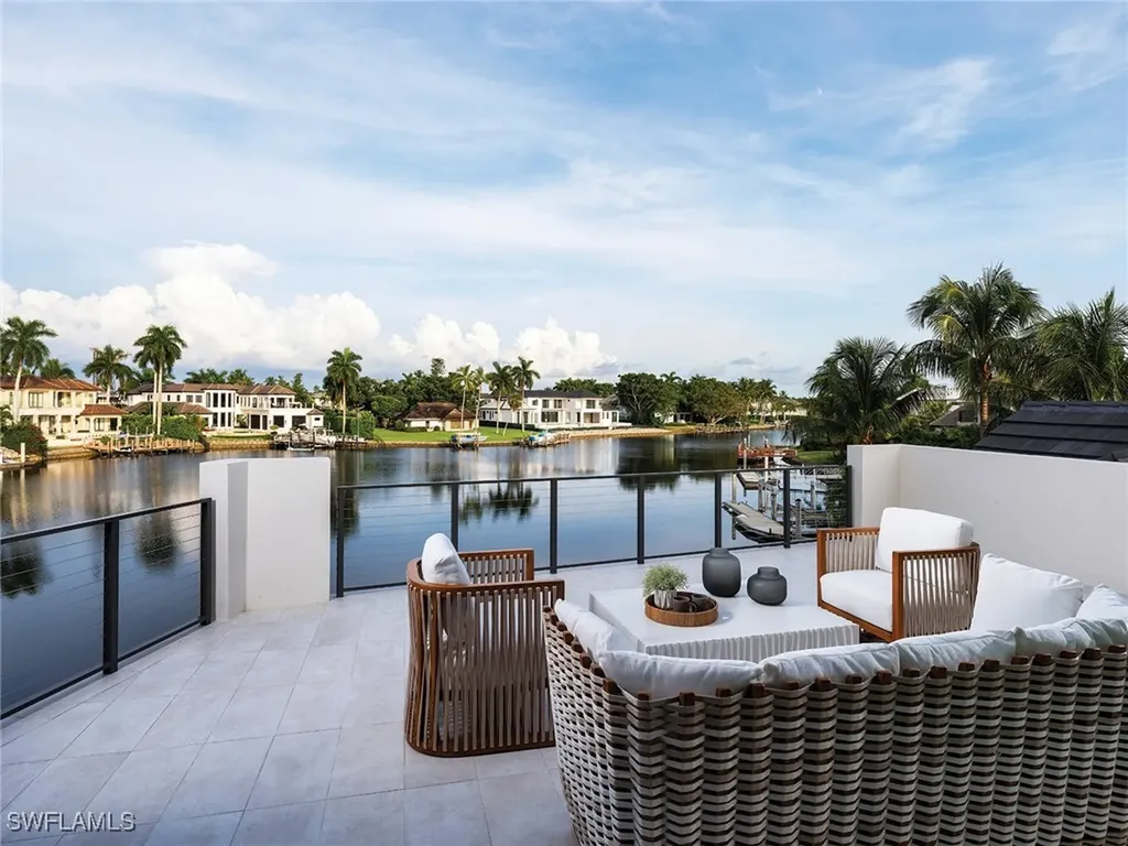 3131 Gin Lane Naples FL 34102