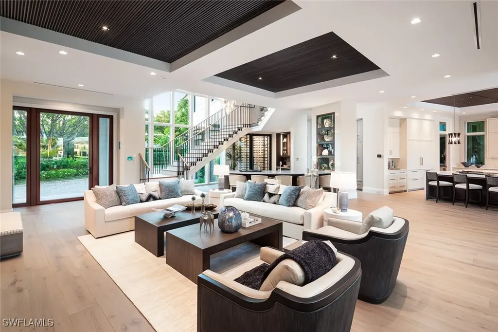 3131 Gin Lane Naples FL 34102