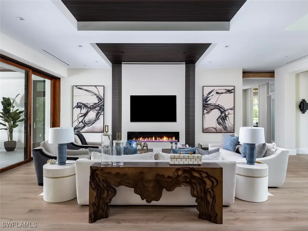 3131 Gin Lane Naples FL 34102