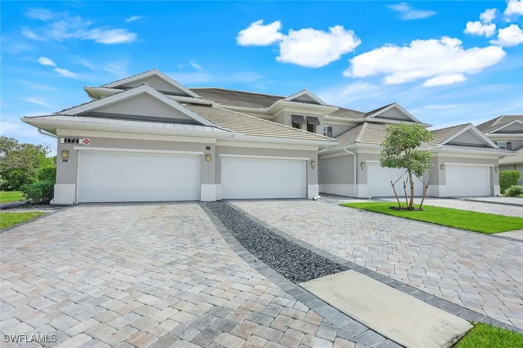 172 Indies Drive E Naples FL 34114