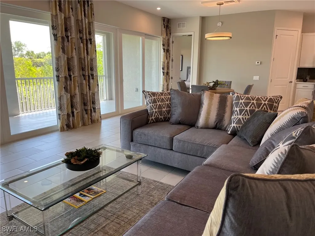172 Indies Drive E Naples FL 34114