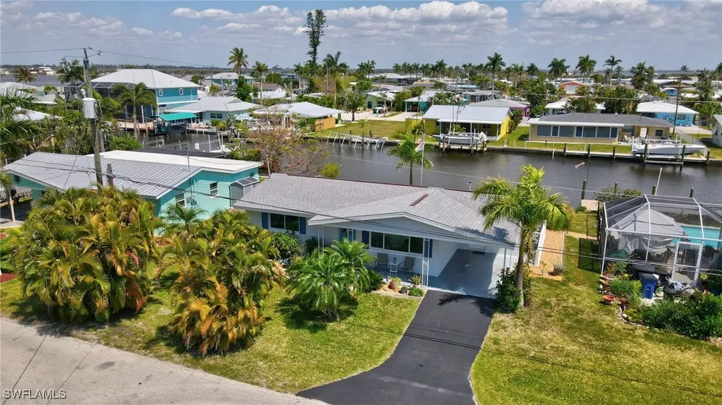 2685 Clyde Street Matlacha FL 33993