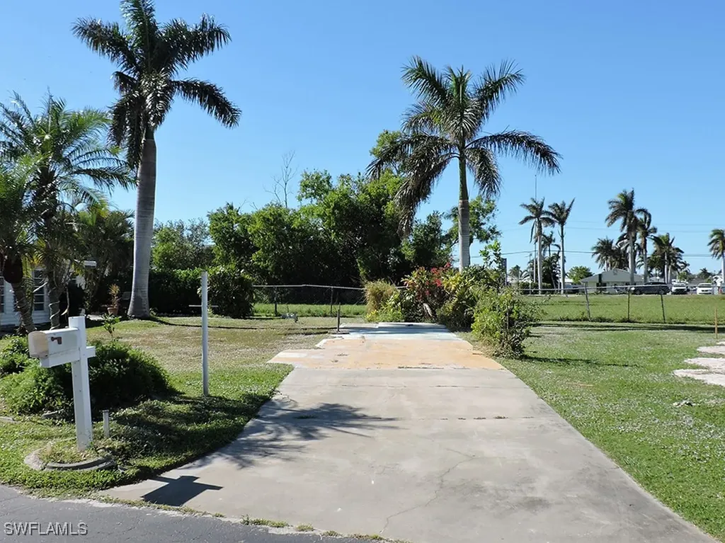 158 Adrienne Drive Fort Myers FL 33908