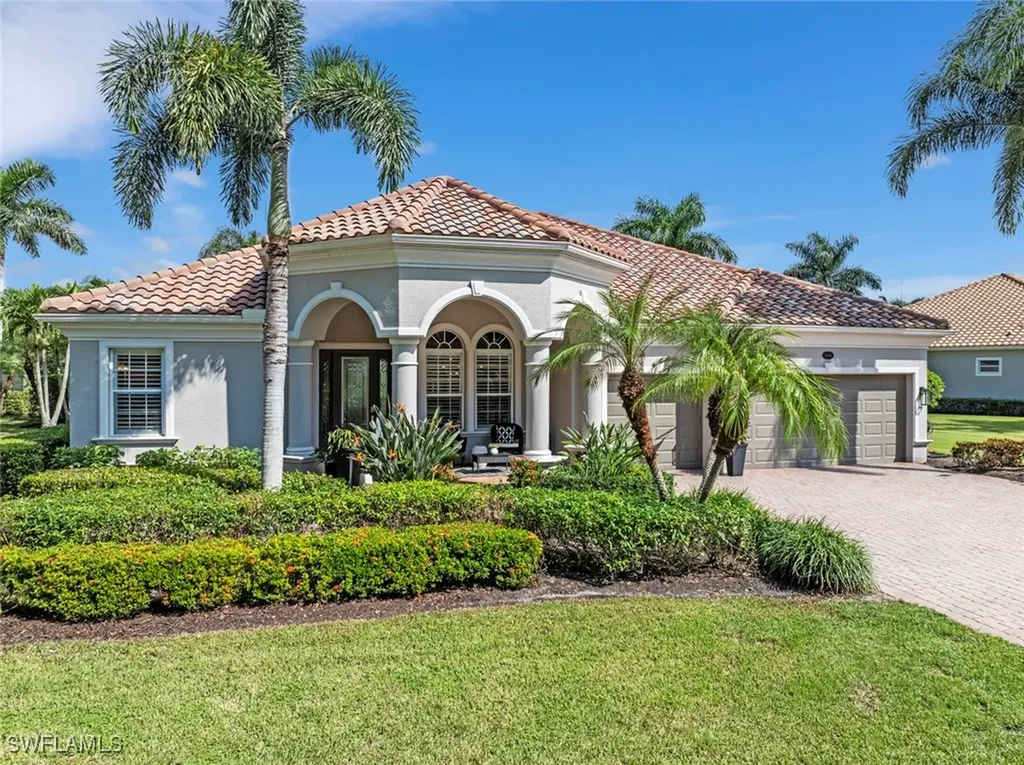 Naples FL, 10034 Lions Bay Court