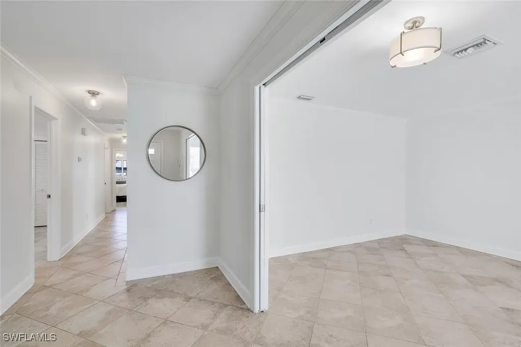 573 98th Avenue N Naples FL 34108