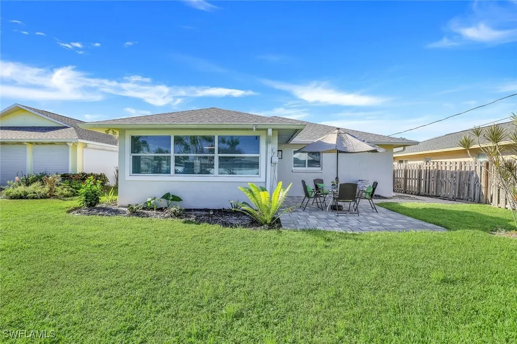573 98th Avenue N Naples FL 34108