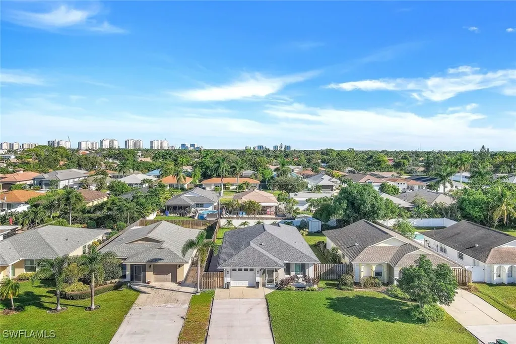 573 98th Avenue N Naples FL 34108