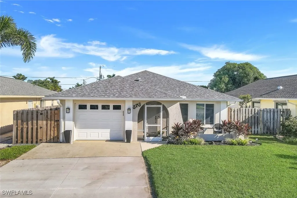 573 98th Avenue N Naples FL 34108