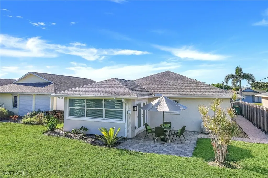 573 98th Avenue N Naples FL 34108