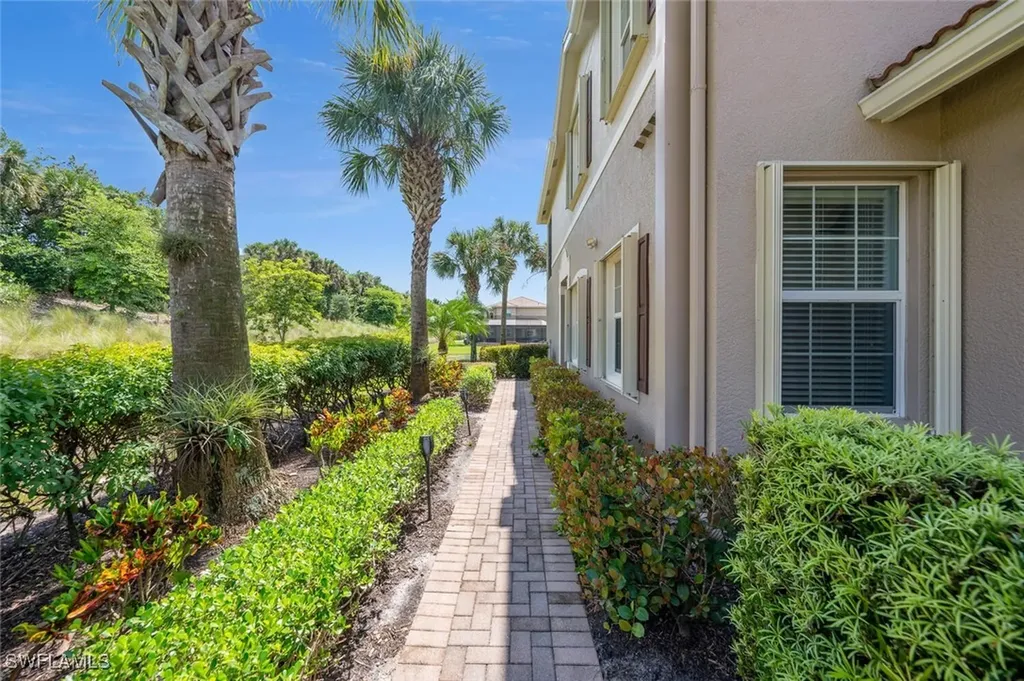 6532 Monterey Point Naples FL 34105
