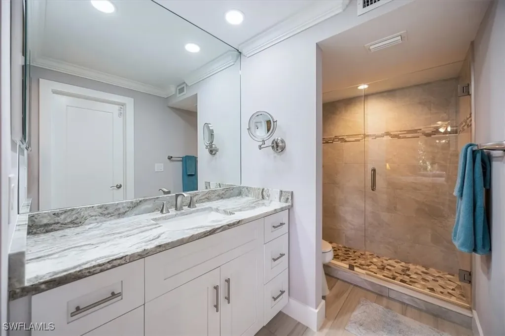 179 Penny Lane Naples FL 34112